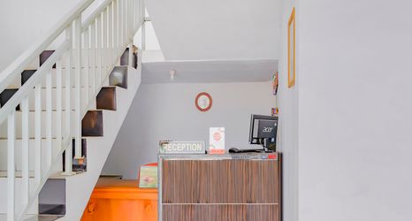 ล็อบบี้ 2 OYO 90086 Pondok Tasyiq Guest House Syariah