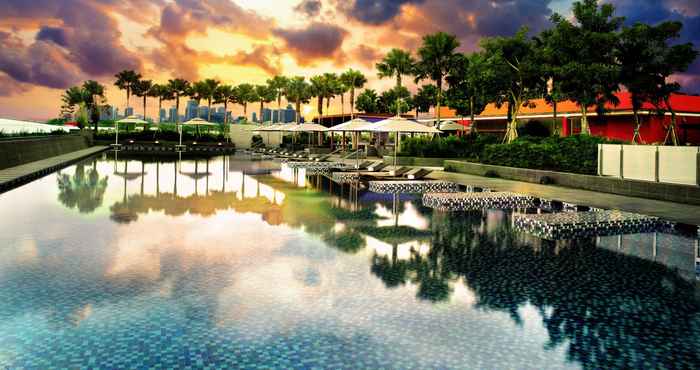 Swimming Pool One Farrer Hotel