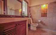 In-room Bathroom 7 Luana villa umalas