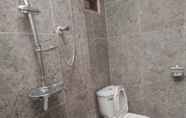 Phòng tắm bên trong 3 Thalia Homestay