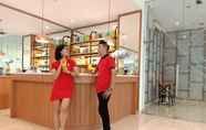 Quầy bar, cafe và phòng lounge 2 d'primahotel Balikpapan