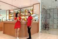 Quầy bar, cafe và phòng lounge d'primahotel Balikpapan