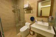 In-room Bathroom Lien's Hotel Dalat