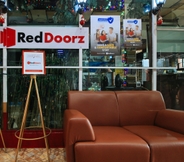 Sảnh chờ 4 RedDoorz @ The Providence Tower