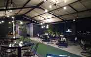 Bar, Kafe dan Lounge 4 Mirta Student Castle Apartment