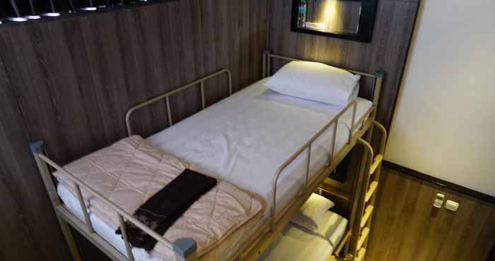 Bilik Tidur The Cabin Tanjung Hostel Yogyakarta