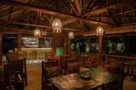 Bar, Kafe, dan Lounge Amihan Beach Cabanas