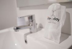 Phòng tắm bên trong 6 All Nite & Day Hotel Yogyakarta - Gejayan