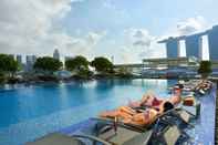 Swimming Pool The Fullerton Bay Hotel Singapore