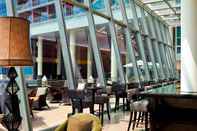 Quầy bar, cafe và phòng lounge The Fullerton Bay Hotel Singapore
