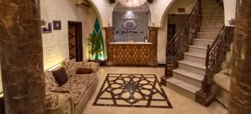 Lobi 3 Hotel Zamburger El Zahraa