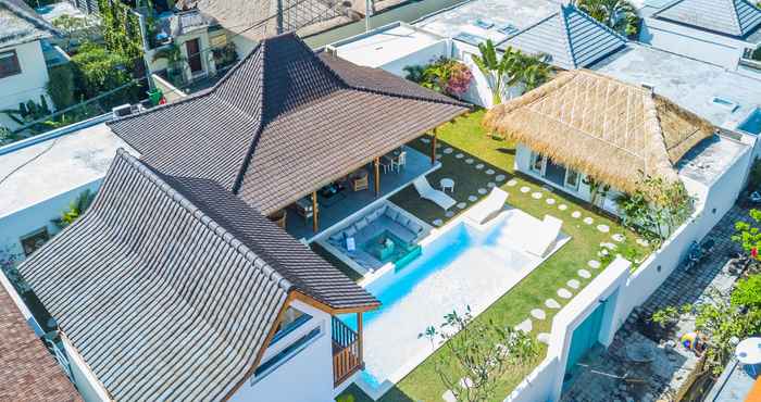 Nearby View and Attractions Villa Opaline