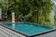 Swimming Pool Puri Sunny Guest House