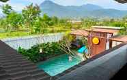 Swimming Pool 4 Tetirah Villa Santrean Batu