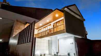 ภายนอกอาคาร 4 Mimi D. Sunset Kuta Villa - PRIVATE POOL 3 BR