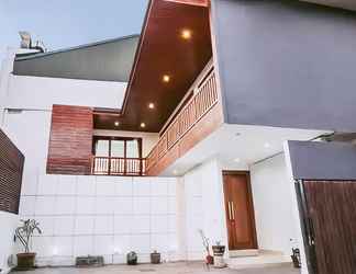 ล็อบบี้ 2 Mimi D. Sunset Kuta Villa - PRIVATE POOL 3 BR