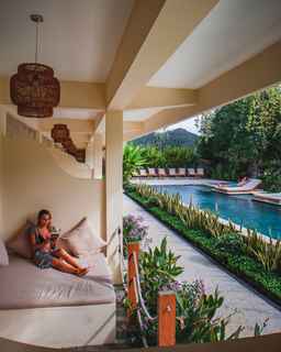 Mango Lodge, Rp 1.956.100