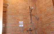 In-room Bathroom 4 The Garuda Homestay Sanur