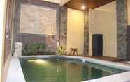 Swimming Pool 5 The Garuda Homestay Sanur