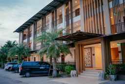 It's me Keawanong Hotel, USD 28.20