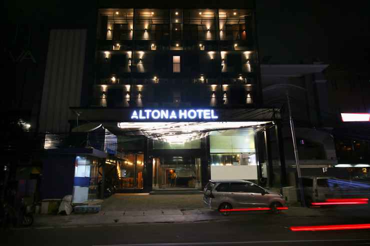 EXTERIOR_BUILDING  Altona Hotel