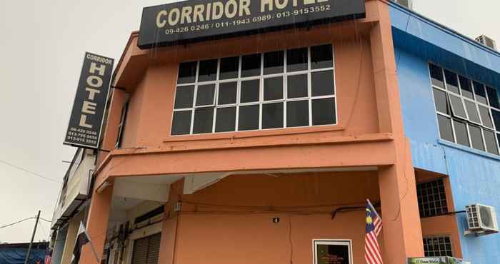 Bangunan SPOT ON 90144 Corridor Hotel 1