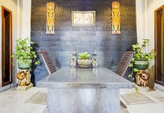 Lobby 7 SPOT ON 90146 Sugianto Guesthouse Syariah