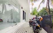Exterior 3 SPOT ON 90152 Garuda Bima Residence Syariah
