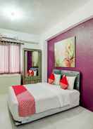 BEDROOM OYO Flagship 90087 Apartment Menara Rungkut 2