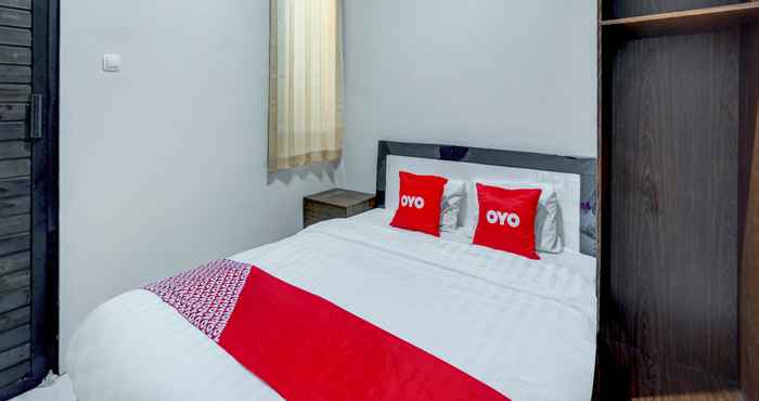 Kamar Tidur OYO 90154 Anugrah Rr Syariah