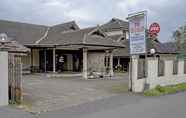 Exterior 5 OYO 90127 Hotel Mataram Cianjur