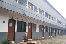 Exterior OYO 90137 Alun Alun Homestay
