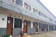 Exterior OYO 90137 Alun Alun Homestay