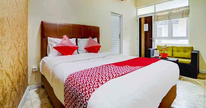 Kamar Tidur OYO 90140 Nginep Yuuk Guest House