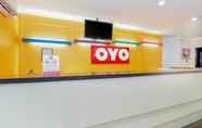 ล็อบบี้ 6 OYO 90144 Ondomohen Residence