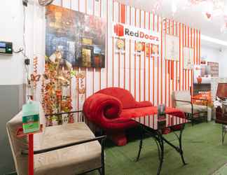 Lobby 2 RedDoorz @ EL Highway Hotel Bulacan