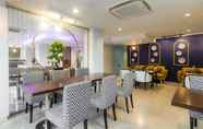 Lobi 6 Montree Phuket Hotel