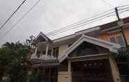 ภายนอกอาคาร 5 SPOT ON 90160 Pepita Guest House