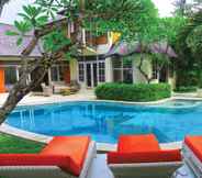 Swimming Pool 5 Villa Coconut Bali