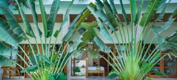 ภายนอกอาคาร 3 Maha Lokha Balangan