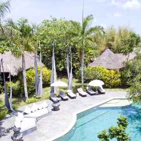 วิลล่าแมธิส 1, โรงแรม & ที่พัก Bocami Suites By Azure