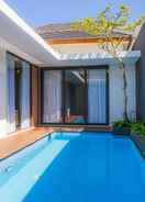 SWIMMING_POOL Villa Carmela Batu by Kingspark 8