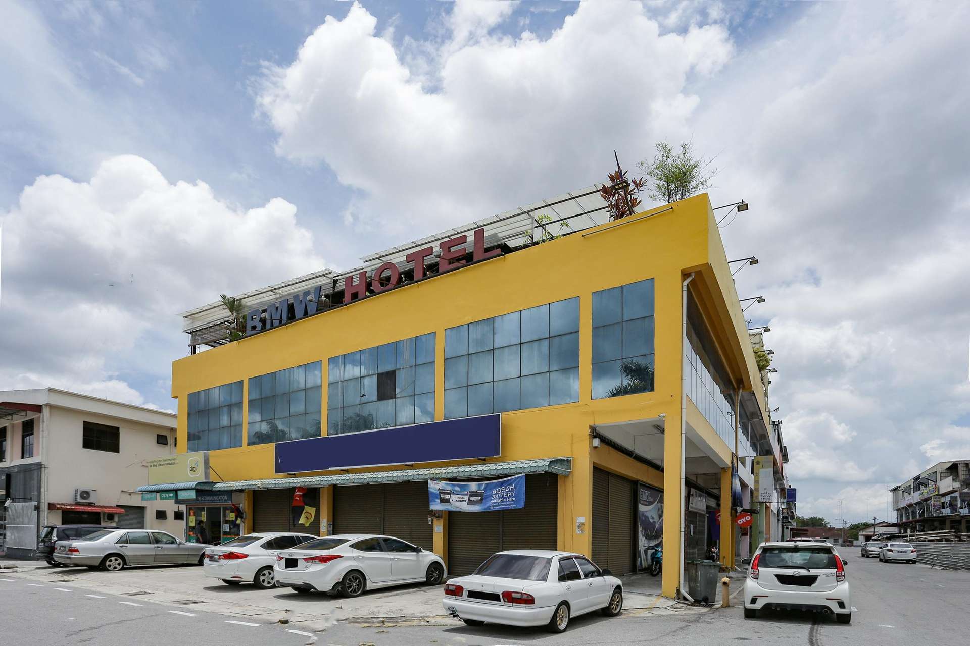 BMW 1 HOTEL, Pusat Bandar Muar, Malaysia