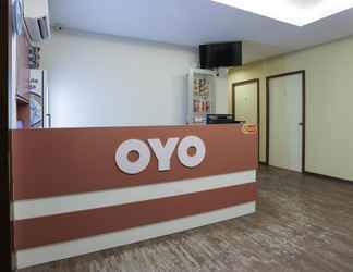 Lobby 2 OYO 90155 Bmw 1 Hotel