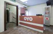 Lobi 7 OYO 90155 Bmw 1 Hotel