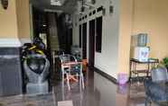 Lobby 6 OYO 90170 Griya Palem