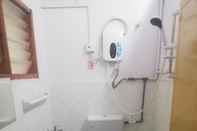 In-room Bathroom SPOT ON 90156 Bidara Guest House