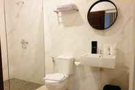 Toilet Kamar Cinnamon's Hotel Wonosobo