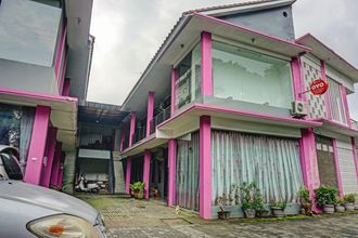 外観 4 OYO 90187 Puri Allisa Syariah