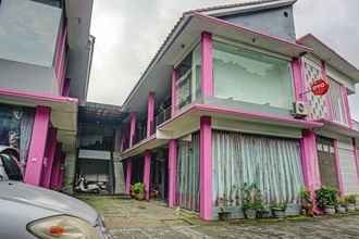 Exterior 4 OYO 90187 Puri Allisa Syariah